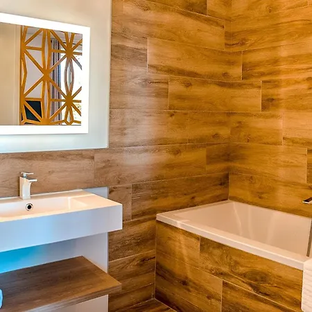 Manoir Le Roure Hotell 4*
