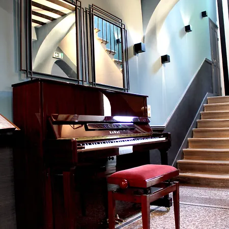 Manoir Le Roure Hotel