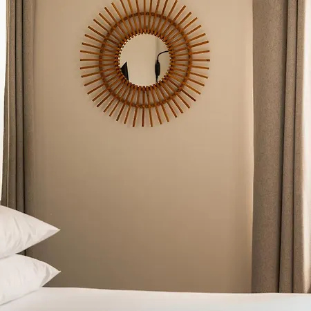Hotel Manoir Le Roure 4*